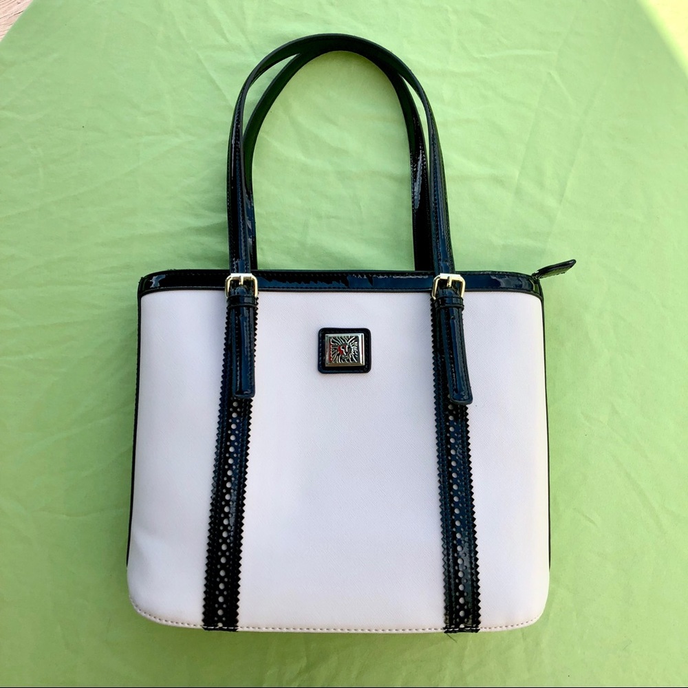 Beautiful pocketbook by Anne Klein